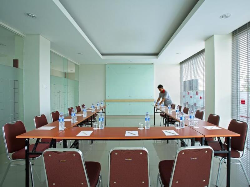Amaris Hotel Bekasi Barat Zewnętrze zdjęcie