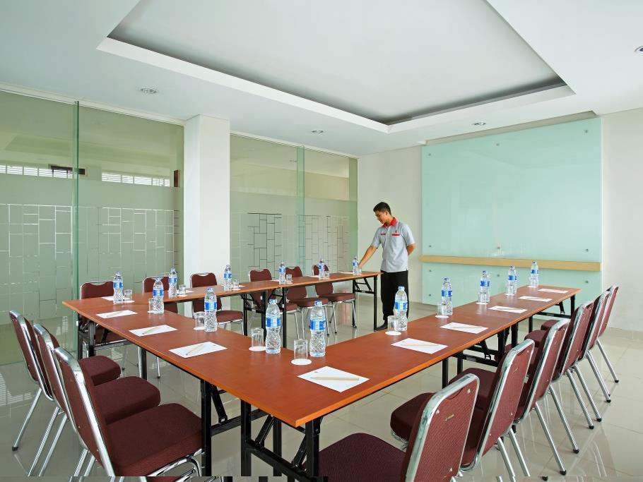 Amaris Hotel Bekasi Barat Zewnętrze zdjęcie